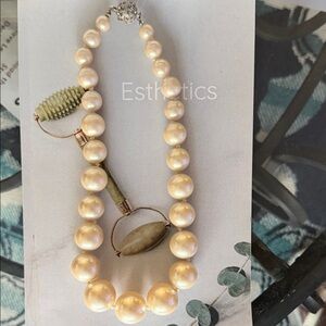 Elegant Cream Pearl Necklace